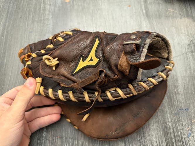 Mizuno Franchise LH Catcher's Baseball Glove 33.5" (Used) please read description