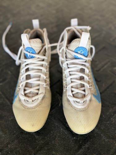 White Unisex Size M 7.0 (W 8.0) Adult Nike Huarache 9 Elite Mid Mid Top Molded Cleats (Used)