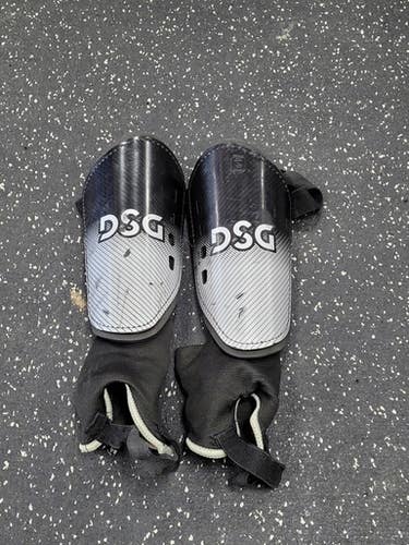 Used DSG Soccer Shin Guards Adult Black MD 11849-S000038776