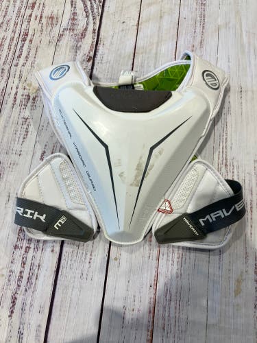 Small Youth Maverik M5 Shoulder Pads (Used)