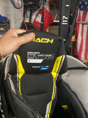 Senior Large Bauer Supreme Mach Hockey Pants (Used)