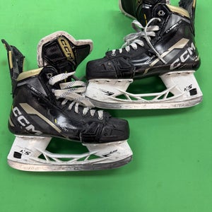 CCM Tacks Classic SE Hockey Skates | Size 8R