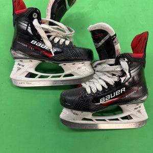 Bauer Vapor X4 Hockey Skates | Size 4 Fit 3