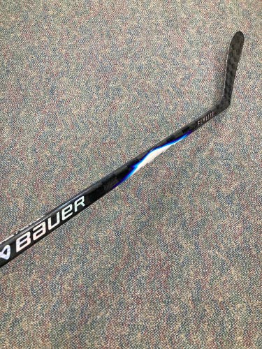 Junior Bauer Vapor Flylite Hockey Stick Left Hand P28 40 Flex (Used)