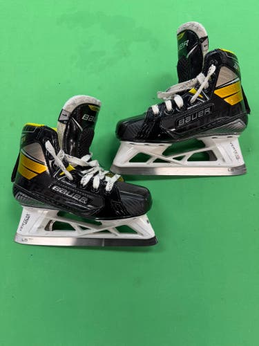 Junior Bauer Supreme 3S Hockey Goalie Skates Regular Width Size 1 (Used)