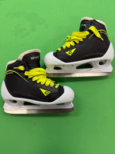 Senior Graf Supra G4500 Hockey Goalie Skates Size 6.5 (Used)