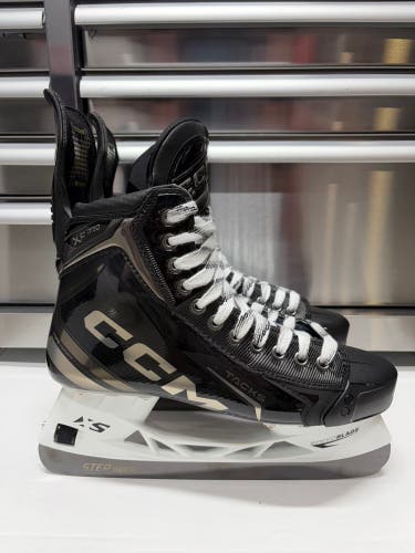 CCM XF Pro Hockey Skates Size 10 Regular Width 287mm (New) NCAA Pro Stock