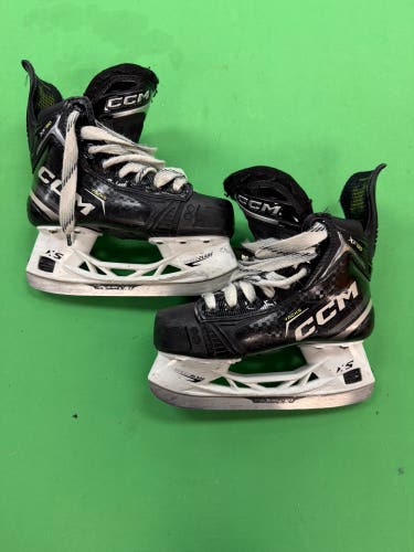Junior CCM Tacks XF 80 Hockey Skates Size 1 (Used)