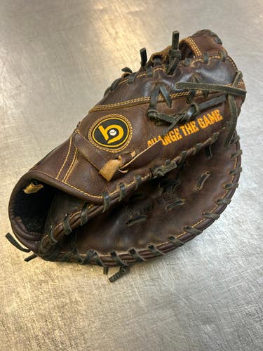 Used Bradley IGNITER BB/SB First Base RH Throw Brown 11 3/4" 11339-S000201297