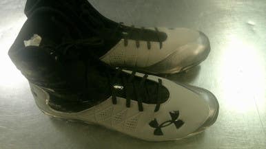Used Under Armour Adult FB Cleats Black Senior 12.5 11868-S000068915