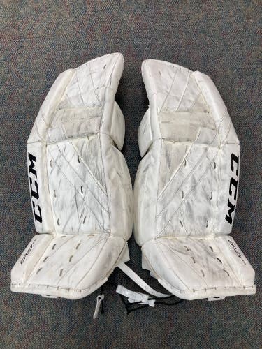 CCM Extreme Flex 5.5 Goalie Leg Pads | 30"+1 Junior