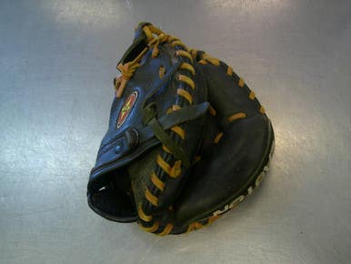 Used Easton BLACK MAGIC BB/SB Catchers RH Throw Black 32" 11339-S000200804