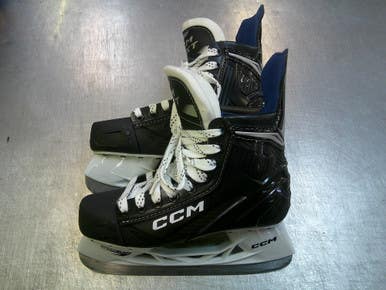 Used CCM NEXT Intermediate Hockey Skate Intermediate 5.0 11339-S000200217