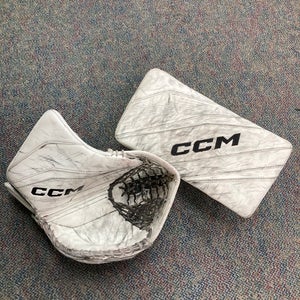 CCM Extreme Flex E6.9 Goalie Glove & Blocker Set Regular | Intermediate