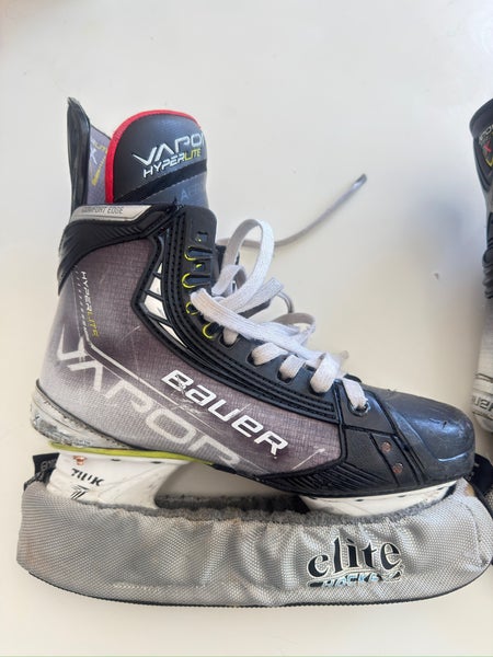 2021 Bauer Vapor Hyperlite Hockey Skates 6.5 (Used)