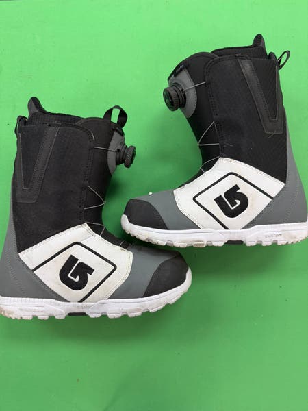 Size M 8.5 (W 9.5) Burton MOTO BOA Snowboard Boots (Used