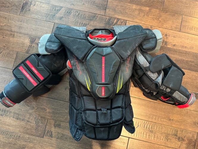 Bauer HyperLite 2 Goalie Chest Protector (Used) - Senior Small