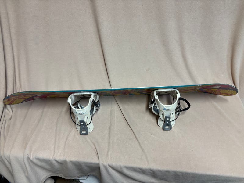 capita birds of a feather snowboard 2016 Capita Birds of a Feather Snowboard - Women's