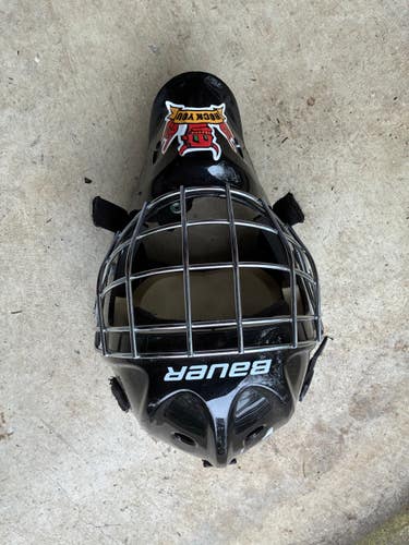 Junior Medium Bauer Goalie Mask (Used)