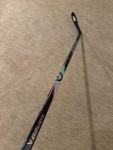 NEW Intermediate Bauer Proto2 Left Hand Hockey Stick P28 55 Flex (New)