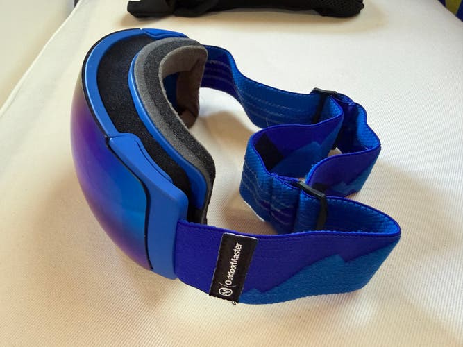 Outdoor Master Unisex Ski Goggles Large (Used)