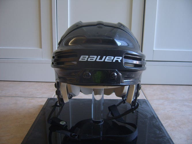 Excellent Condition Bauer BHH4500 Senior Hockey Helmet sz Small Black