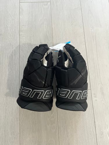 Bauer Vapor Flylite Gloves 13" (New)