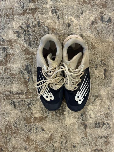Men's Size M 10.5 (W 11.5) Adult New Balance Fresh Foam Turf 3000 Shoes (Used)