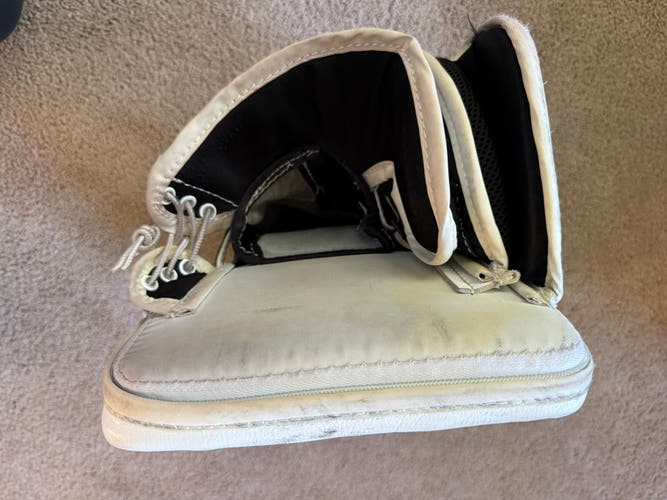 CCM Extreme Flex II 860 Regular (Used)