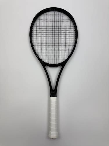 Wilson Pro Staff RF97 V11, 4 1/2 Excellent 9/10