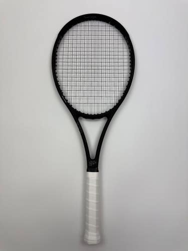 Wilson Pro Staff RF97 V11, 4 3/8 Excellent 9.5/10