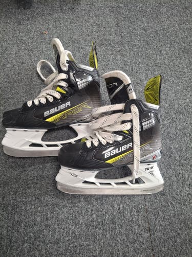 Bauer Vapor X4 Hockey Skates Regular Width Size 3 (Used)