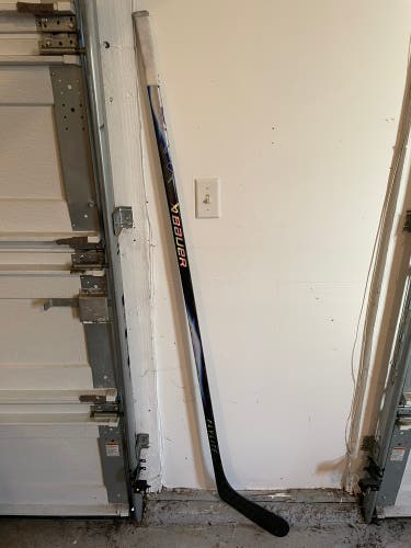 Senior Bauer Vapor Flylite Left Hand Hockey Stick P92 77 Flex (Used)