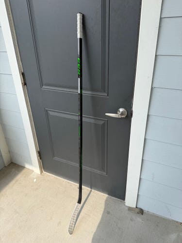 CCM Ribcor Trigger 5 Pro Grip Composite Hockey Stick - Junior 50 Flex 59" P90