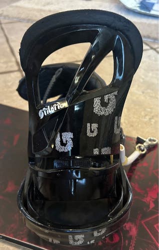 Unisex Small Burton Snowboard Bindings Freestyle (Used)