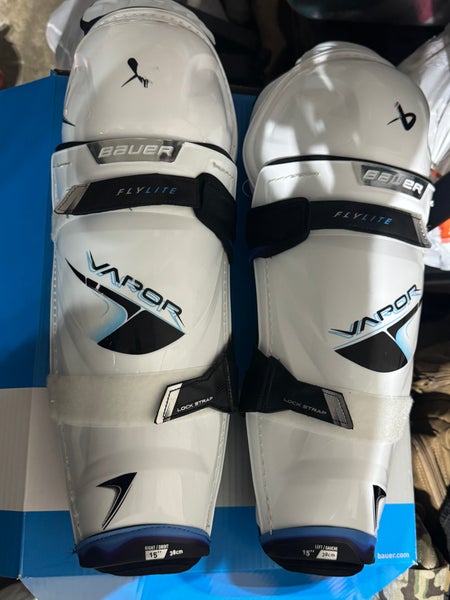 Senior Bauer Vapor Flylite 15" Shin Pads (Used)
