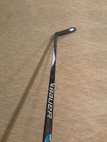 Brand New Intermediate Bauer Vapor Flylite Right Handed Hockey Stick P28 55 Flex