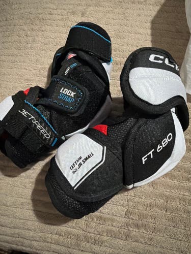 Junior Small CCM JetSpeed FT680 Elbow Pads (Used)