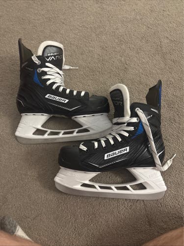 Black Bauer Vapor X Hockey Skates 6 (Used)