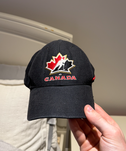 Retro Team Canada Mens hockey baseball cap