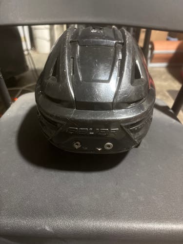 Medium Bauer Re-Akt 150 Helmet (Used)