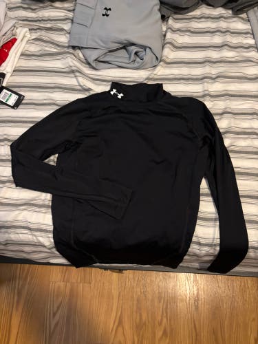 Black Medium Men's Under Armour Shirt (Used)