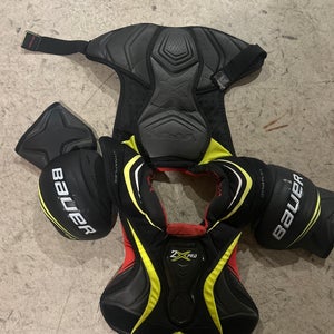 Men's Large Junior Bauer Vapor 2X Pro Shoulder Pads (Used)