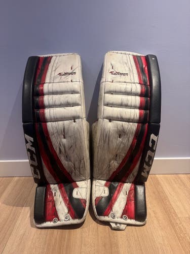 35" CCM Extreme Flex Pro Leg Pads