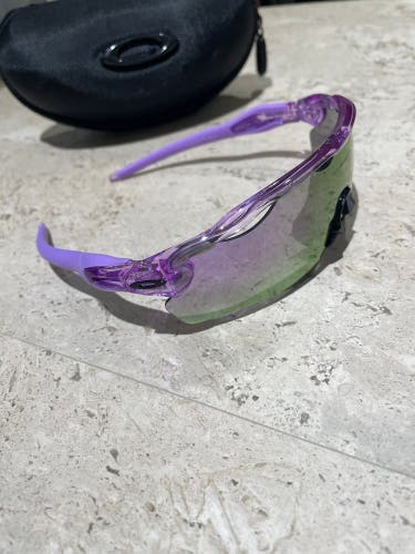Unisex One Size Fits All Oakley Radar EV Sunglasses (New)