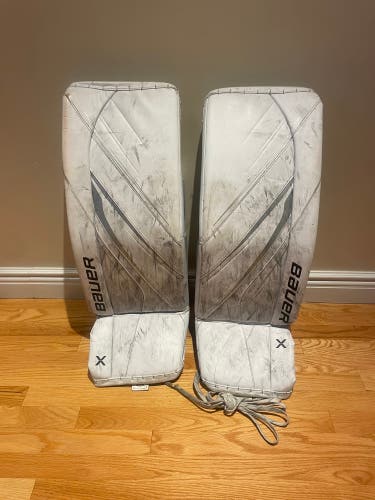 32" 2025 Bauer Vapor X5 Pro Goalie Leg Pads (Used)