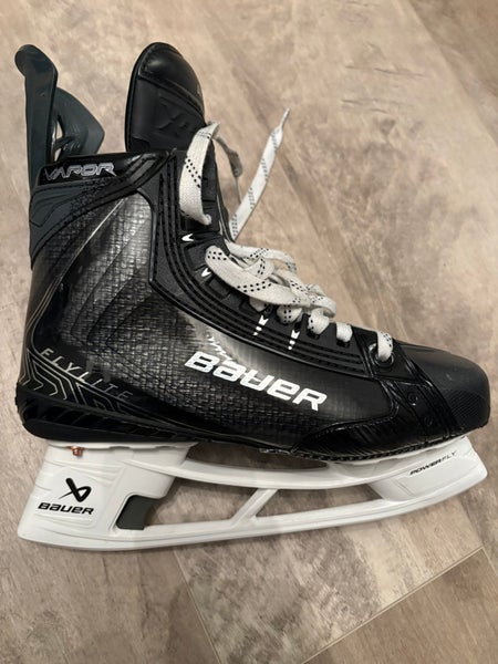 Black 2025 Bauer Vapor Flylite Hockey Skates Wide Width 7 (Used)