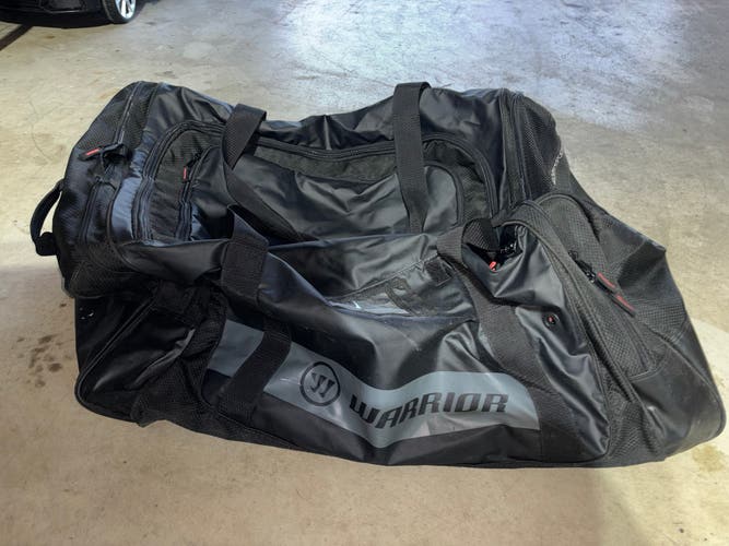Warrior Senior Hockey Equipment Carry Bag – Black (USED)