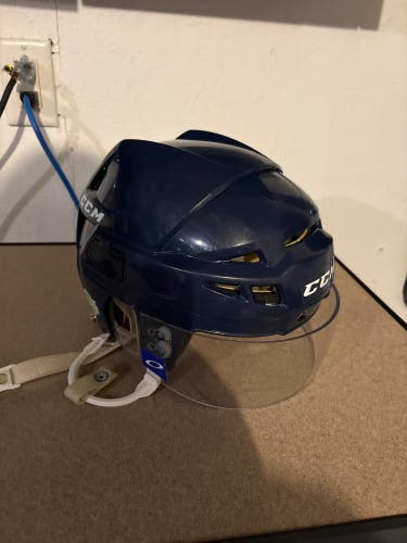 Large CCM Vector V08 Helmet (Used)