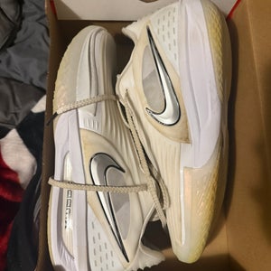 Men's Size M 11.0 (W 12.0) Nike Shoes (Used)